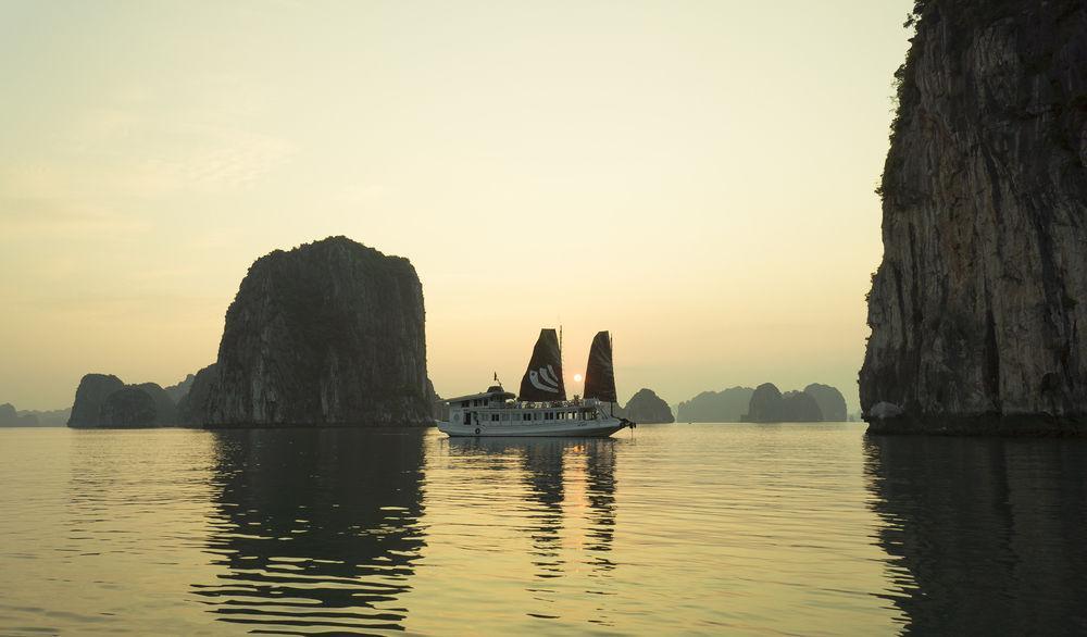 Bhaya Legend Cruises 호텔 하롱 외부 사진