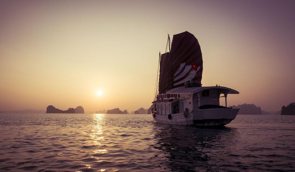 Bhaya Legend Cruises 호텔 하롱 외부 사진