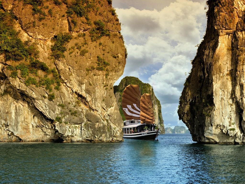 Bhaya Legend Cruises 호텔 하롱 외부 사진